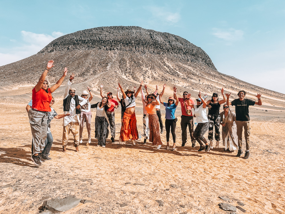 grupo de viajeros en Egipto Desierto Blanco